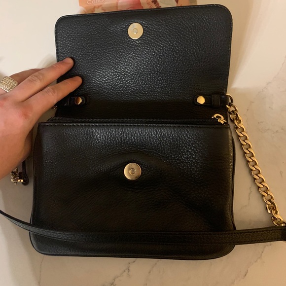 Small micheal kors purse - Picture 2 of 2